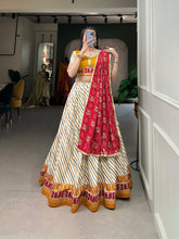 Load image into Gallery viewer, Mustard Pure Cotton Leheriya With Patola Print