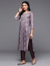 Load image into Gallery viewer, Indo Era Mauve Printed Straight Kurtas - Diva D London LTD