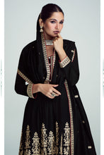 Load image into Gallery viewer, Ink Black Punjabi Traditional Salwar Kameez In Silk